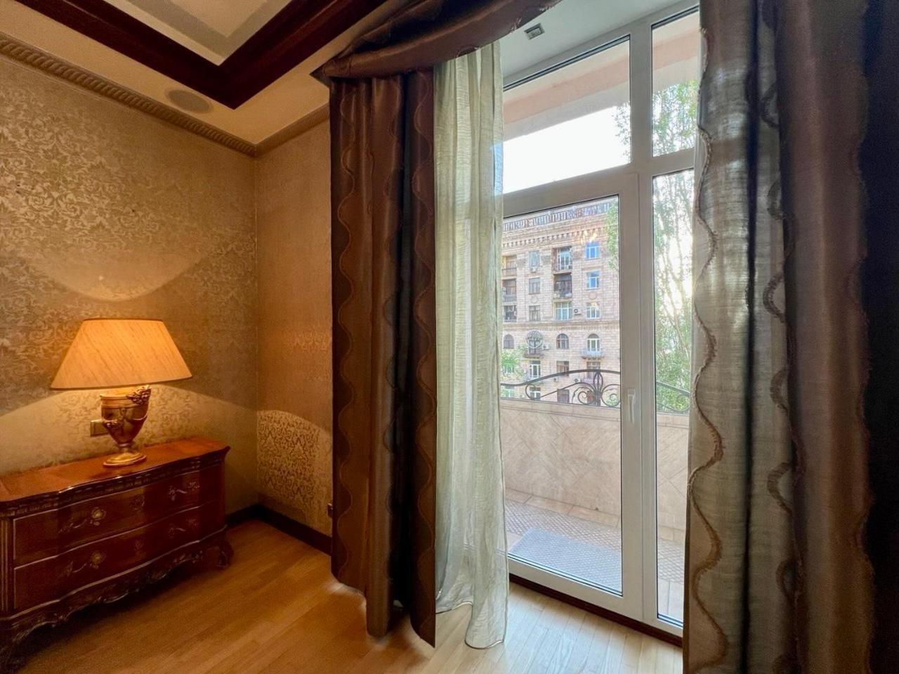 Apartments Rentals Ukraine On Kreshchatik Kiev Buitenkant foto
