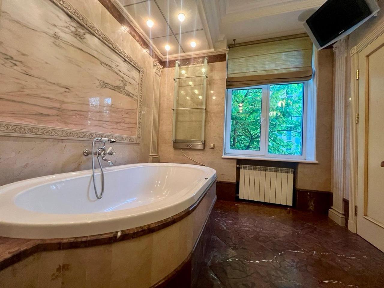 Apartments Rentals Ukraine On Kreshchatik Kiev Buitenkant foto